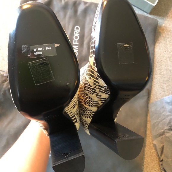 NWT $2880 Tom Ford Black and White Python Ankle Boots - Picture 4 of 10